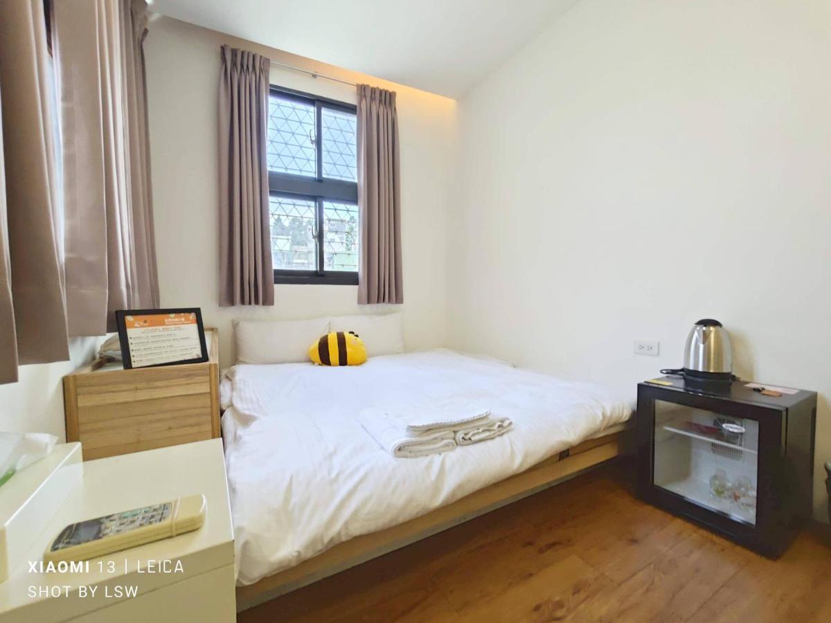 Bed and Breakfast Honey House Tainan Exterior foto